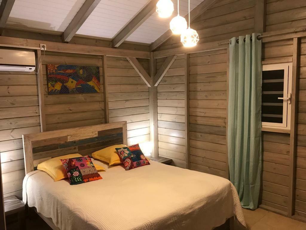 Charmant Bungalow Au Coeur De L'Ile Baie-Mahault Luaran gambar